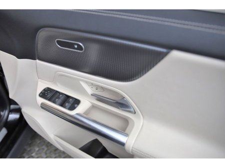 2022 Mercedes-Benz EQA EQA 250 *LOW MILEAGE*BEIGE LEATHER* €30,690 thumbnail