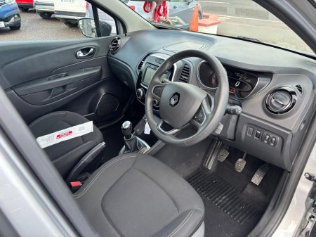 2020 Renault Captur ICONIC TCE 90BHP   PETROL 5DR €16,500 thumbnail