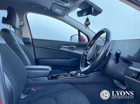 2022 Kia Sportage 1.6 PHEV K3 €31,950 thumbnail