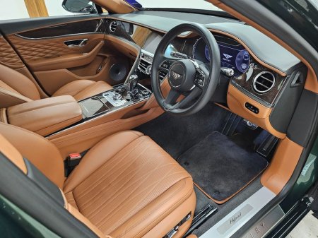 2022 Bentley Flying Spur V6 Hybrid Auto // Racing Green €164,950 thumbnail