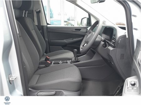 2025 Volkswagen Caddy - view 2