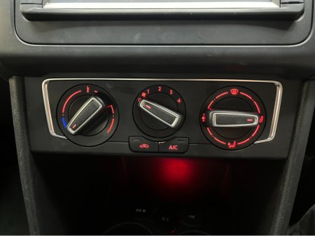 2014 Volkswagen Polo - thumbnail 18