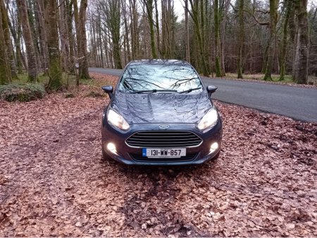 2013 Ford Fiesta - thumbnail 2
