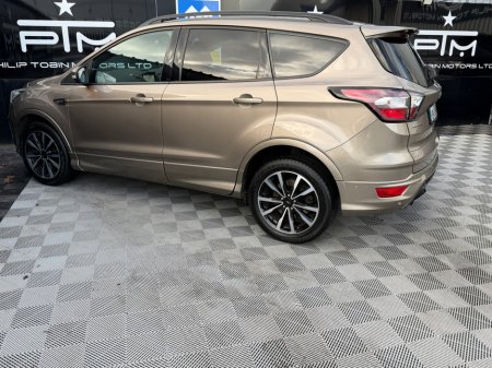 2019 Ford Kuga 1.5 120PS 4DR ST-LINE SUNROOF TOP SPEC €20,995 thumbnail