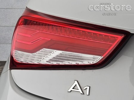 2017 Audi A1 - thumbnail 7