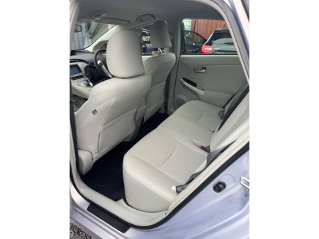 2013 Toyota Prius - thumbnail 8