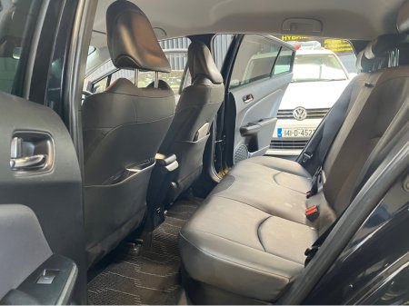 2020 Toyota Prius - thumbnail 10