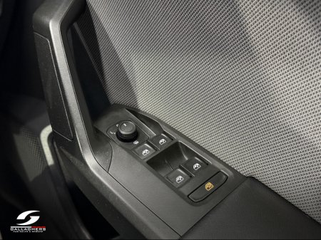 2024 SEAT Leon (241) SE PLUS 1.0 TSI 110HP €22,995 thumbnail