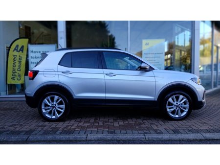 2025 Volkswagen T-Cross EDITION 75,1.0 TSI M5F 95HP, Reflex Silver. €28,750