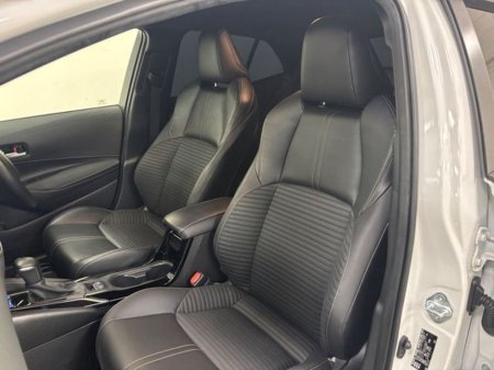 2021 Toyota Corolla 1.8 Hybrid Luna Sport Hatchback €19,750 thumbnail