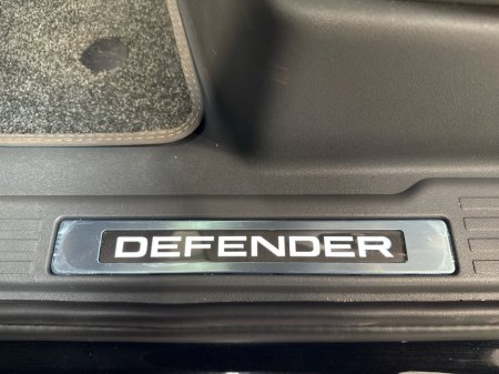 2025 Land Rover Defender - thumbnail 20