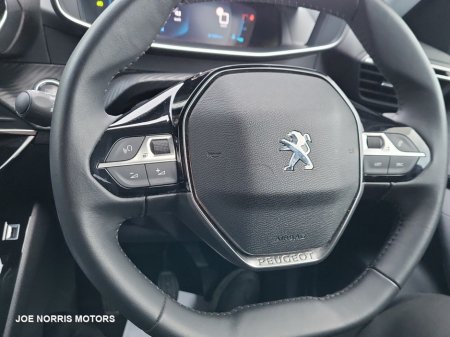 2022 Peugeot 2008 ALLURE 1.5 BLUE HDI 110 €22,995 thumbnail