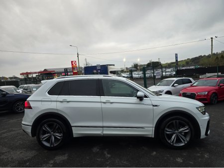 2017 Volkswagen Tiguan 1.4 TSI R-LINE EDITION / 360 CAMERA - PARK-ASSIST - SENSORS - VIRTUAL COCKPIT - SIMI MAIN DEALER CARPLAY ANDROID AUTO €29,950 thumbnail