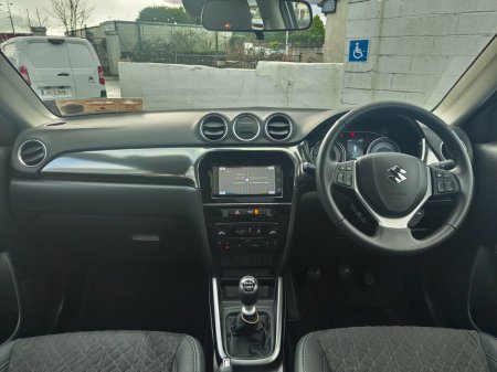 2024 Suzuki Vitara 1.4 Hybrid SZ5 MT €26,950 thumbnail