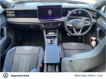 2025 Volkswagen Tiguan - photo 2