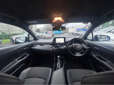 2023 Toyota C-HR HYBRID SPORT 4DR AUTO €28,500 thumbnail