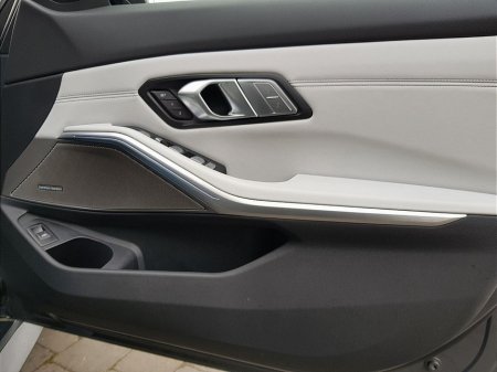 2022 BMW M3 Competition €84,995 thumbnail