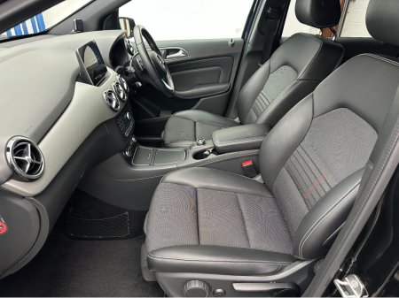 2018 Mercedes-Benz B Class B180 AMG Line €17,950 thumbnail