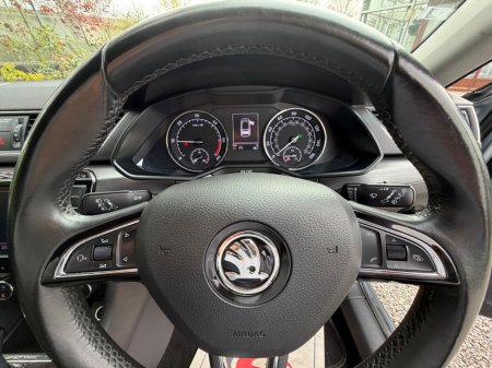 2017 Skoda Superb - thumbnail 9