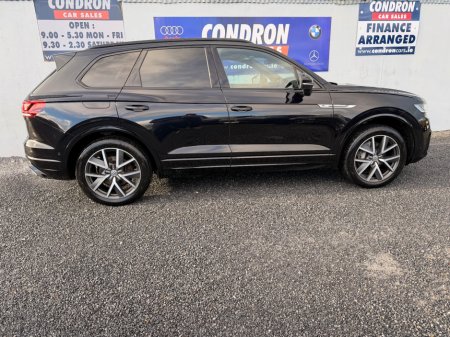 2019 Volkswagen Touareg 3.0 TDI V6 R-LINE  AUTO 285BHP ( 191 REG ) €49,850 thumbnail