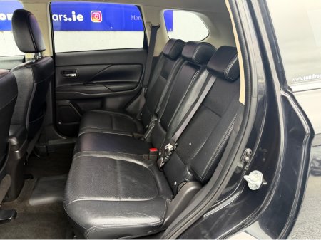 2015 Mitsubishi Outlander - thumbnail 11