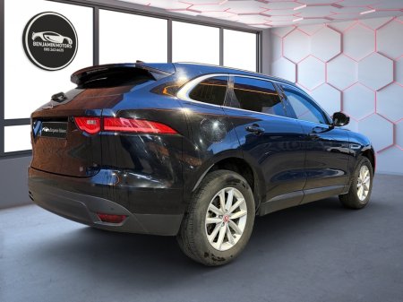 2016 Jaguar F-Pace - thumbnail 4