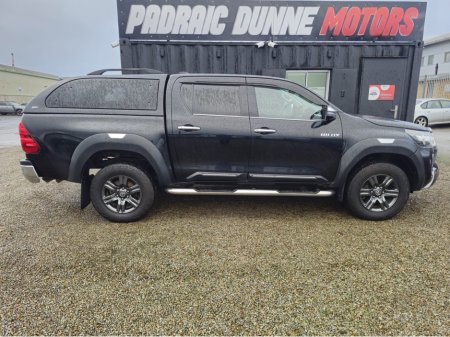 2022 Toyota Hilux 2.8 SR5 D/CAB AUTO 4DR €31,450 thumbnail