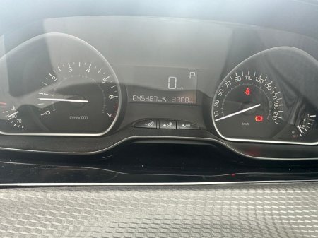 2017 Peugeot 208 - thumbnail 19