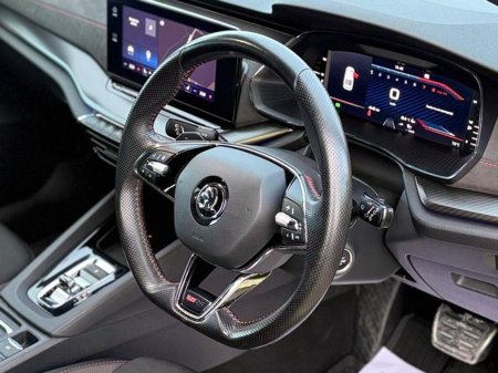 2022 Skoda Octavia RS RS 2.0tsi 245HP DSG 5DR Auto €38,900 thumbnail