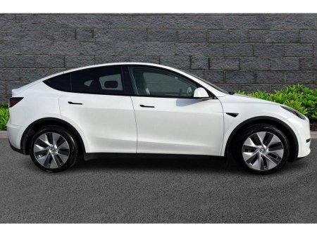 2024 Tesla Model Y - view 4