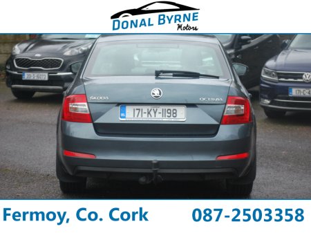2017 Skoda Octavia AMBITION 1.6 TDI 90HP 4 4DR €11,950 thumbnail