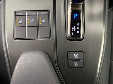 2025 Lexus UX 250 H F Sport Design €49,950 thumbnail