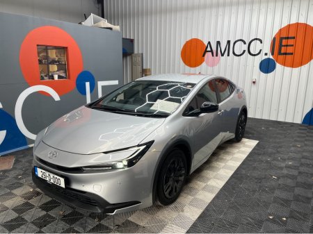 2025 Toyota Prius - thumbnail 5