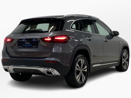 2026 Mercedes-Benz GLA Class - thumbnail 3