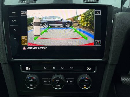 2020 Volkswagen Golf COMFORTLINE 1.2 TSI // VERY LOW MILEAGE // FULL SERVICE HISTORY // APPLE CARPLAY/ANDROID AUTO €20,900 thumbnail