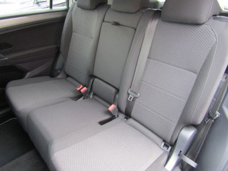 2020 Volkswagen Tiguan Allspace 2.0 TDI Match 150PS 5D Auto 4wd €33,950 thumbnail