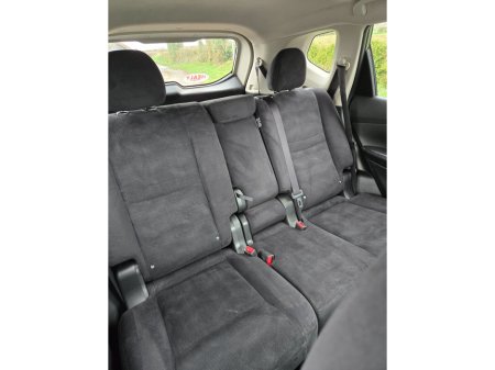 2015 Nissan X-Trail - thumbnail 11