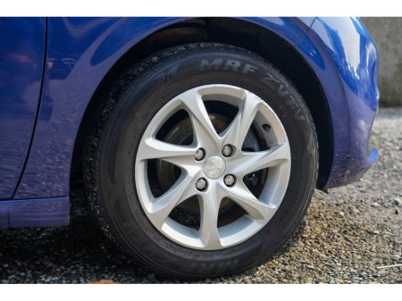 2015 Peugeot 208 - thumbnail 5