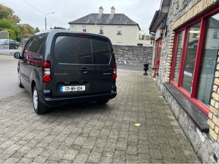 2017 Peugeot Partner ACTIVE 1.6 BLUE HDI 75 PANELLE €8,999