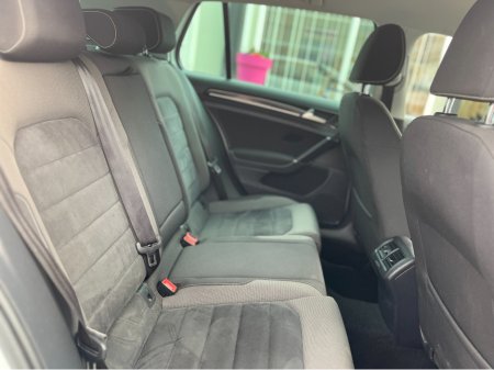 2013 Volkswagen Golf - thumbnail 16