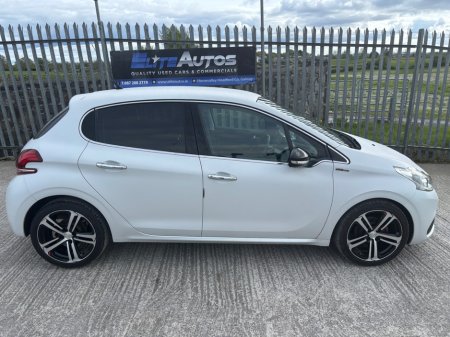 2017 Peugeot 208 - photo 6