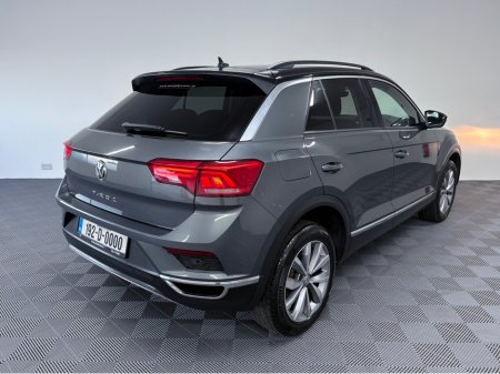 2019 Volkswagen T-Roc DESIGN TDI €18,950 thumbnail