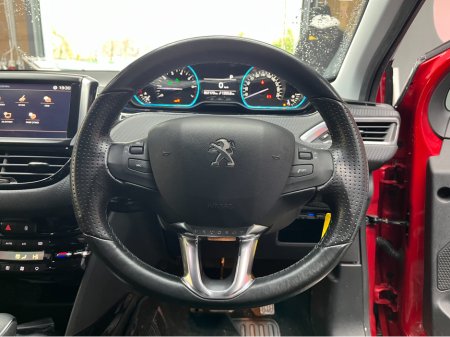 2017 Peugeot 2008 €12950! 2017 PEUGEOT 2008 CROSS CITY 1.2 AUTOMATIC €12,950 thumbnail