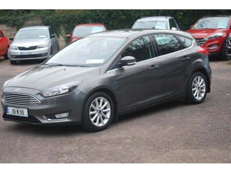 2016 Ford Focus - thumbnail 1