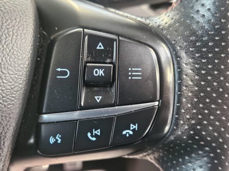 2019 Ford Focus - thumbnail 10