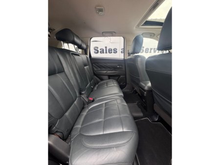 2017 Mitsubishi Outlander - thumbnail 23