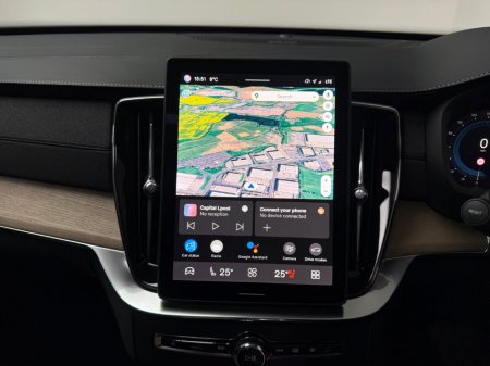 2025 Volvo XC90 PLUS T8 PHEV AWD AUTO *7 SEATER* €79,990 thumbnail