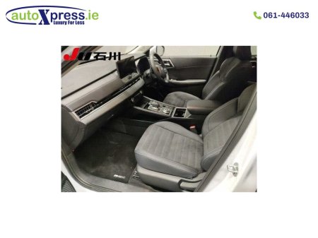 2024 Mitsubishi Outlander 4WD PHEV G, Low mileage, Reversing camera thumbnail