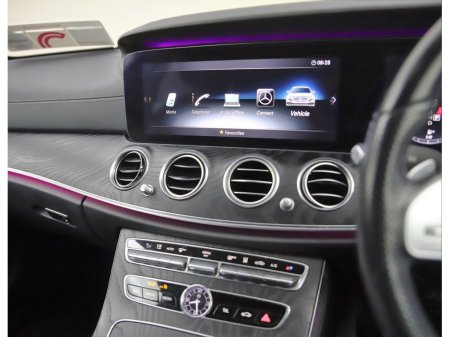 2020 Mercedes-Benz E Class E300 DE AMG LINE PREMIUM Plug-in Hybrid *360 PAN CAMERA* €30,190 thumbnail