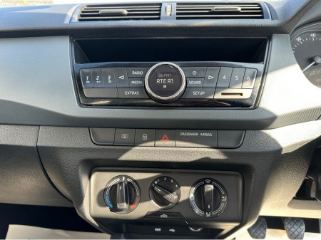 2015 Skoda Fabia - thumbnail 18